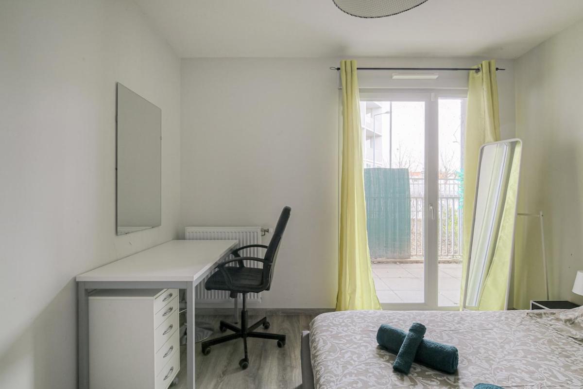 Cocon Urban Terrasse Et Stationnement Gratuit Apartment Villeurbanne